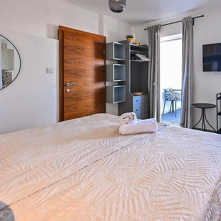 Il Centro Apartments 诺瓦利娅 外观 照片